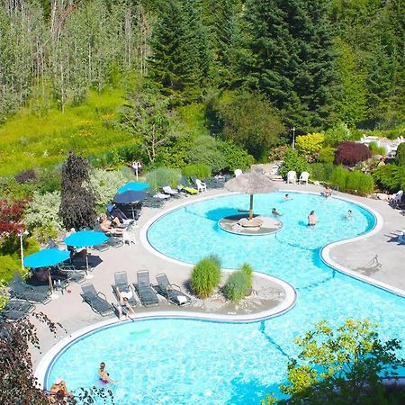 Hilltop Inn - Salmon Arm Buitenkant foto