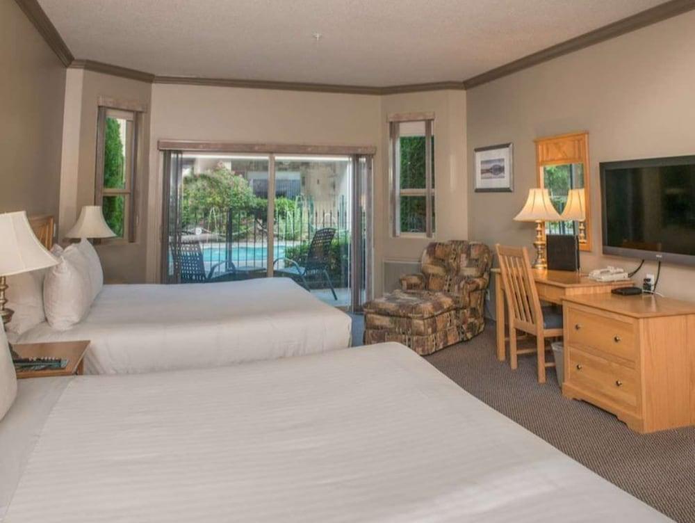 Hilltop Inn - Salmon Arm Buitenkant foto