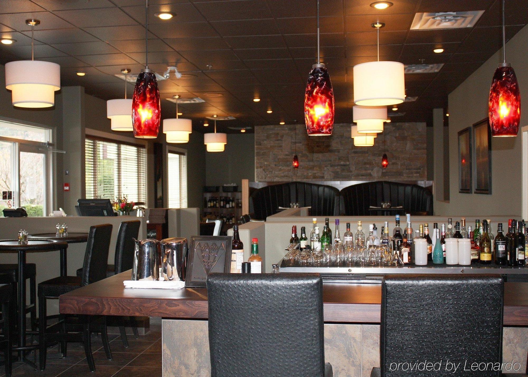 Hilltop Inn - Salmon Arm Buitenkant foto
