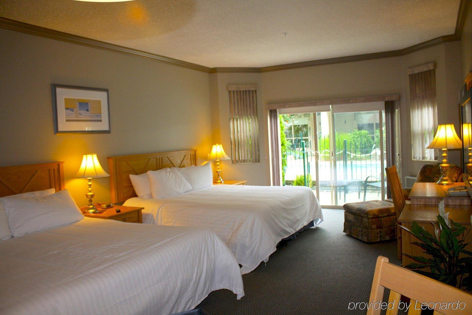 Hilltop Inn - Salmon Arm Buitenkant foto