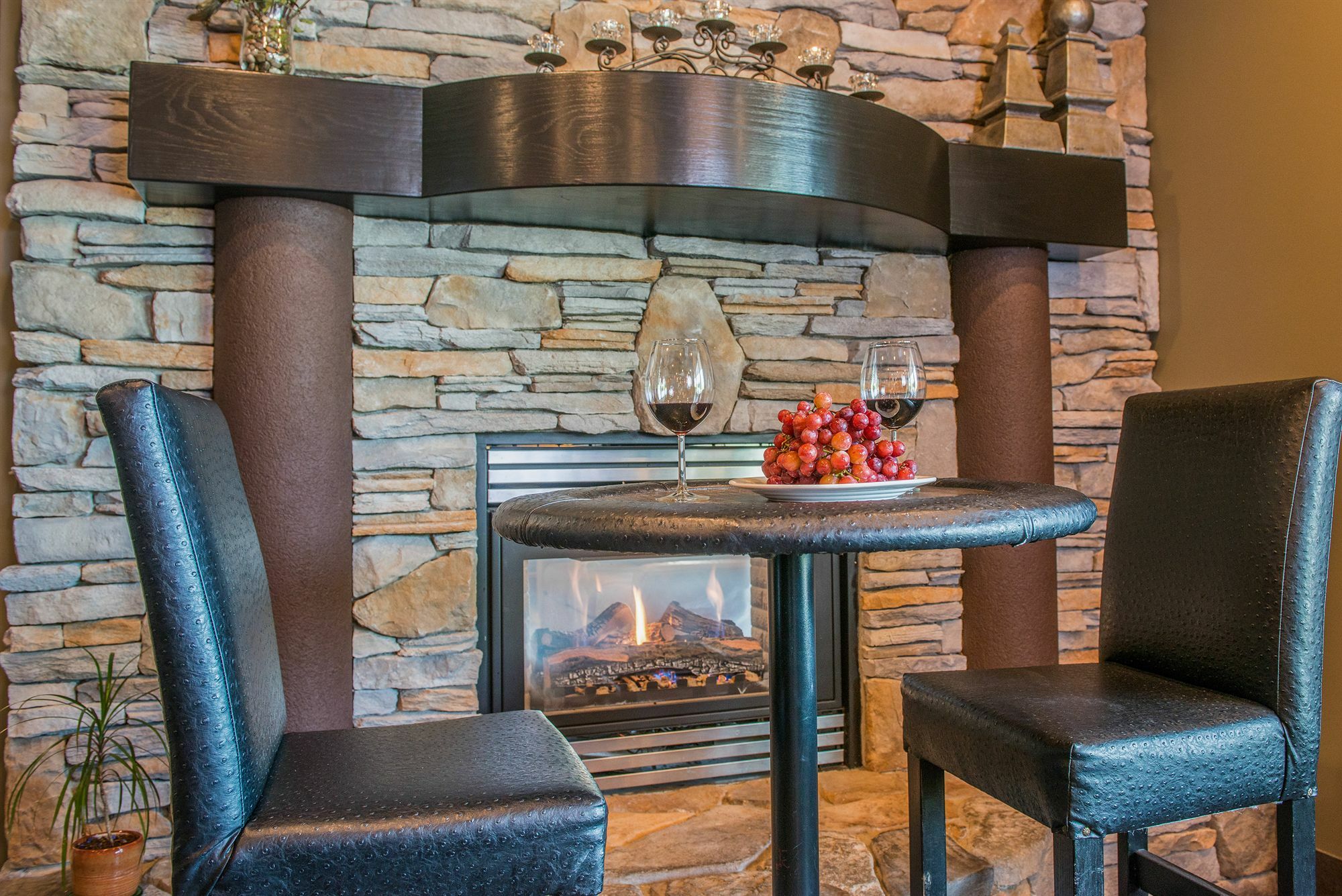 Hilltop Inn - Salmon Arm Buitenkant foto